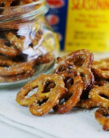 cajun pretzels