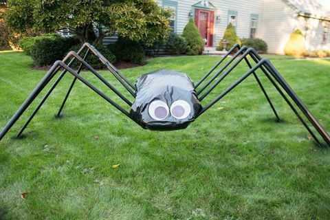 diy γιγαντιαία αράχνη διακόσμηση