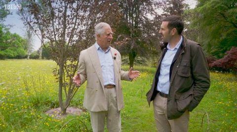 Ο πρίγκιπας Κάρολος προτρέπει τους κηπουρούς να κάνουν 3 κρίσιμες ερωτήσεις πριν αγοράσουν τα φυτά