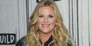 trisha yearwood μασκοφόρο τραγουδιστή δέντρο