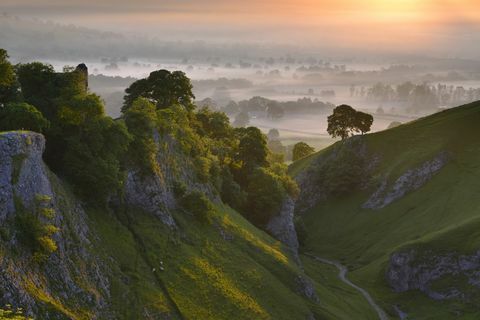 Επισκεφτείτε το Peak District Peveril Castle, την καλοκαιρινή ανατολή, το Castleton, την αγγλική περιοχή κορυφής του Ηνωμένου Βασιλείου Ευρώπη