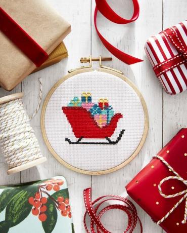 Δεκέμβριος Σταυρός Stitch Sleigh