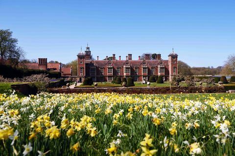 Ο κήπος την άνοιξη στο Blickling Estate, Norfolk © National Trust Images John Millar