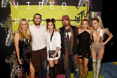 Billy Ray Cyrus, η Tish Cyrus, η Miley Cyrus στα 2015 MTV Video Music Awards