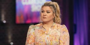 το επεισόδιο της εκπομπής kelly clarkson j102 απεικονίζεται φωτογραφία kelly clarkson από weiss eubanksnbcuniversal μέσω Getty images